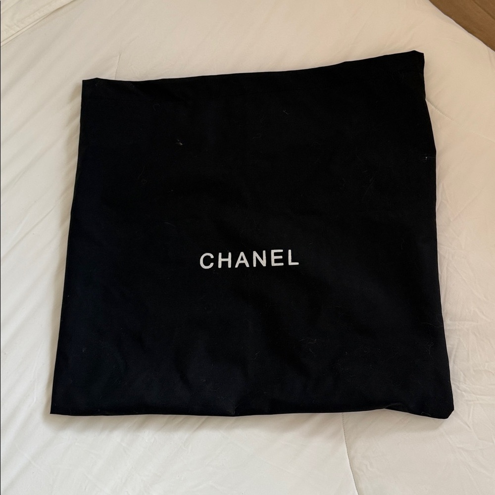Black shoulder bag. NWT! - Picture 4 of 4
